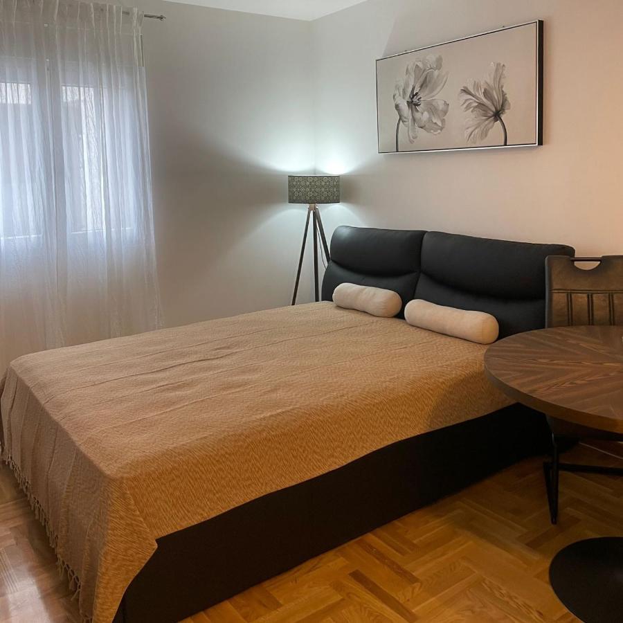 Apartman Tim Lux 1 Vrnjacka Banja Exterior photo